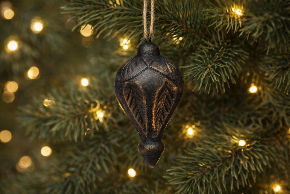 Upcycled Carved Ornament – Vintage‑Style Holiday Decor, Black & Gold Christmas